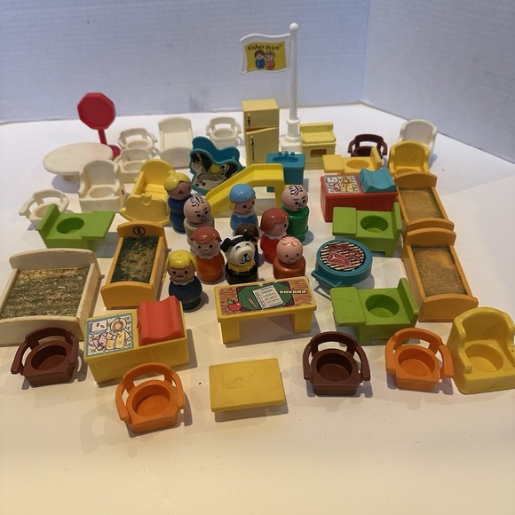 VTG 70s &80sFisher Price Wooden & Plastic Little People Figures Lot Of 46 Pieces